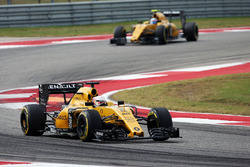 Kevin Magnussen, Renault Sport F1 Team RS16 voor teamgenoot Jolyon Palmer, Renault Sport F1 Team RS1