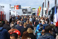 Paddock atmosphere