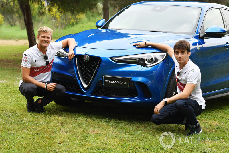 Marcus Ericsson, Sauber e Charles Leclerc, Sauber con una Alfa Romeo Stelvio