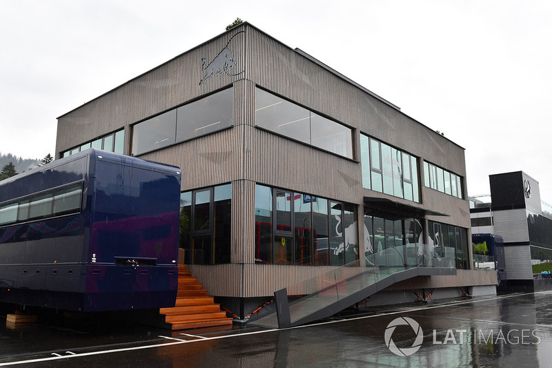 Motorhome Red Bull Racing