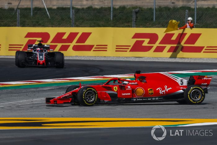 Sebastian Vettel, Ferrari SF71H se va de ancho