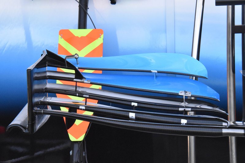 Williams FW42 front wing detail