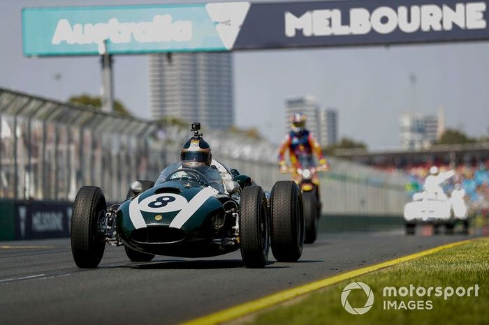 El desfile de pilotos