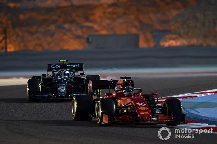Charles Leclerc, Ferrari SF21, Sebastian Vettel, Aston Martin AMR21