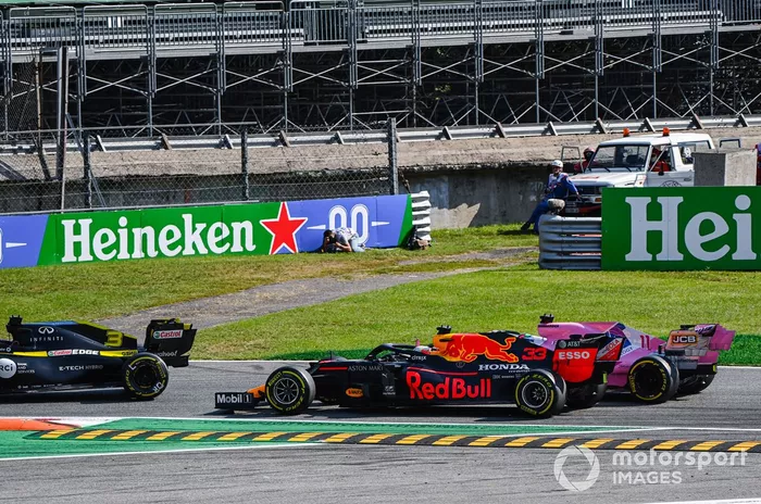 Max Verstappen, Red Bull Racing RB16, Sergio Pérez, Racing Point RP20