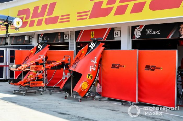 Cubierta motor y alerón delantero del Ferrari SF90 