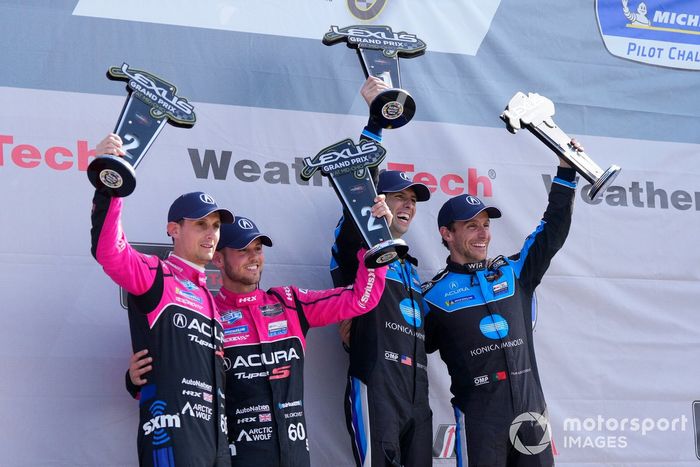 #60 Meyer Shank Racing W/Curb-Agajanian Acura DPi: Oliver Jarvis, Tom Blomqvist, #10 Wayne Taylor Racing Acura ARX-05 Acura DPi: Ricky Taylor, Filipe Albuquerque