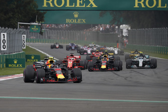 Max Verstappen, Red Bull Racing RB14 mène au départ