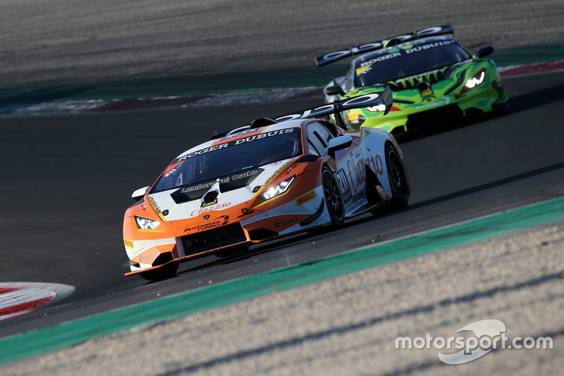 Lamborghini Huracan Super Trofeo Evo #211, Clazzio Racing: Kei Cozzolino, Afiq Yazid