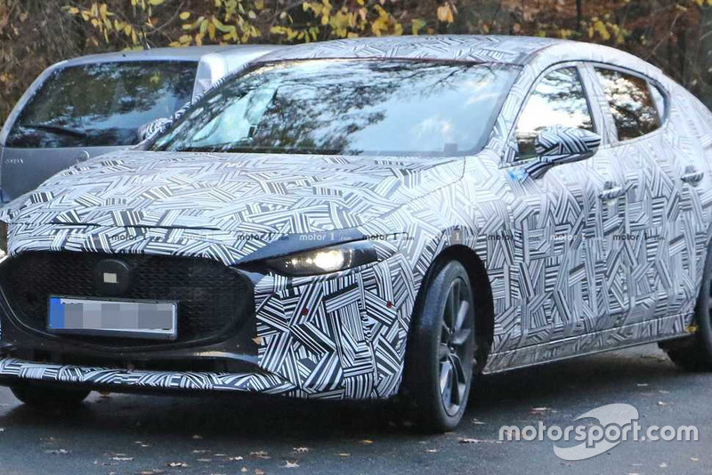 Шпигунські фото нової Mazda3