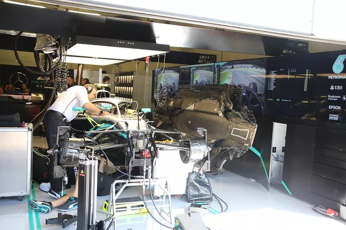 Mercedes AMG F1 W10