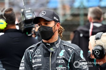 Hamilton úgy érzi, kezdi kiismerni Verstappent