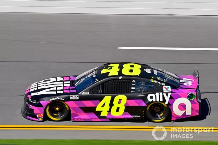 6. Jimmie Johnson, Hendrick Motorsports, Chevrolet Camaro