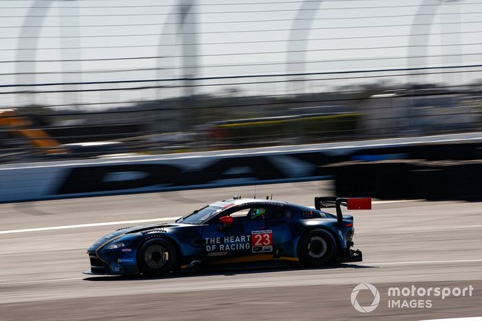 #23 Heart of Racing Team Aston Martin Vantage GT3: Ross Gunn, Alex Riberas, David Pittard