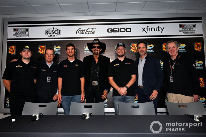 Conferencia de prensa de Petty GMS Motorsports con Jimmie Johnson, Richard Petty