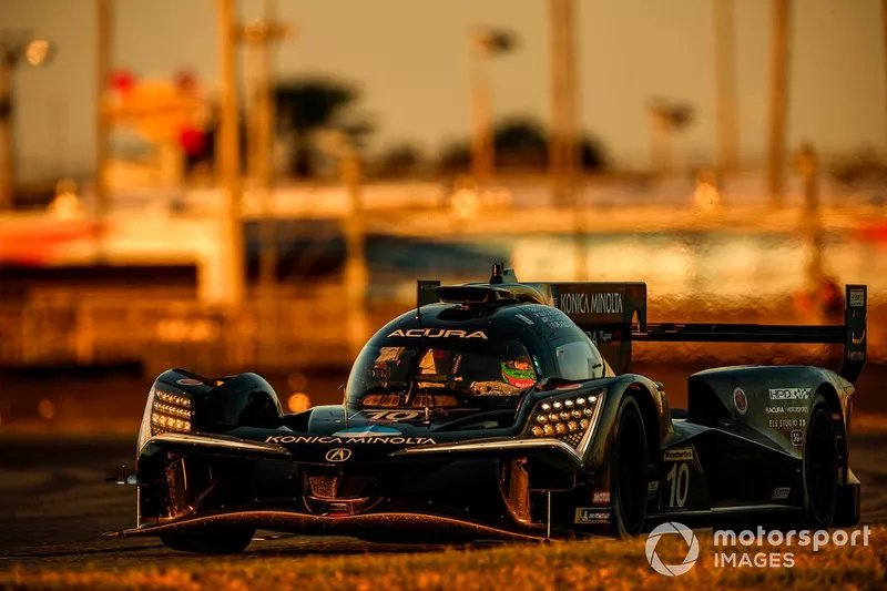 #10 Wayne Taylor Racing Acura ARX-06 GTP: Ricky Taylor, Filipe Albuquerque, Brendon Hartley, Louis Deletraz