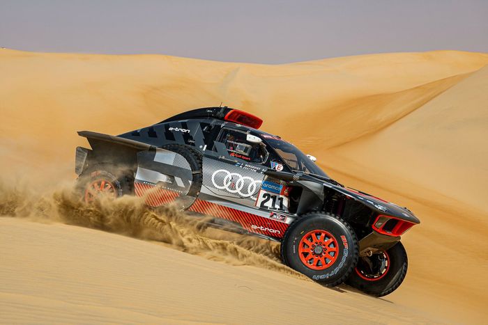 #211 Team Audi Sport Audi: Mattias Ekstrom, Emil Bergkvist