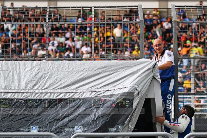 Lluvia previa a la sesión de clasificación