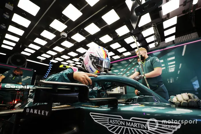 Sebastian Vettel, Aston Martin