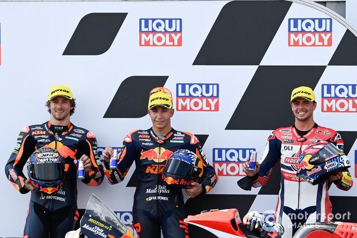 Raul Fernandez, Red Bull KTM Ajo, Remy Gardner, Red Bull KTM Ajo, Fabio di Giannantonio, Federal Oil Gresini Moto2