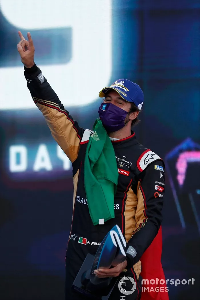 Podio: Antonio Felix da Costa, DS Techeetah celebra