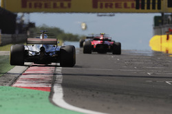 Льюіс Хемілтон, Mercedes AMG F1 W08, шасі Кімі Райкконена, Ferrari SF70H