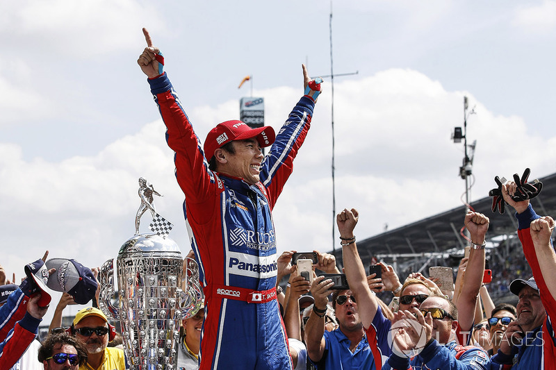 Winner Takuma Sato, Andretti Autosport Honda celebrates