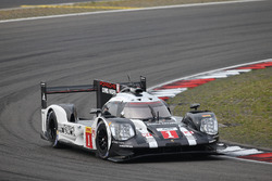 #1 Porsche Team Porsche 919 Hybrid: Тімо Бернхард, Марк Вебер, Брендон Хартлі