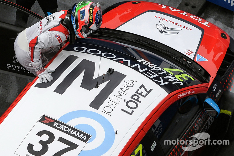 Race winner José María López, Citroën World Touring Car Team, Citroën C-Elysée WTCC