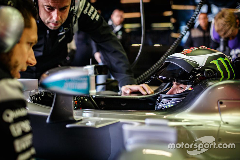 MotoGP-Champion Jorge Lorenzo im Mercedes AMG F1 W05