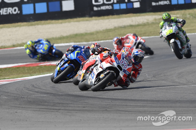 Andrea Dovizioso, Ducati Team, Maverick Viñales, Team Suzuki Ecstar MotoGP