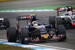 Калос Сайнс мл., Scuderia Toro Rosso STR11