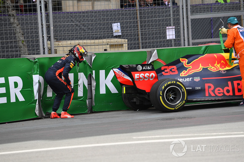 Max Verstappen, Red Bull Racing RB14 kaza
