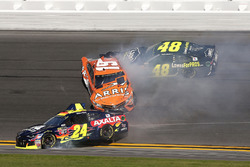 William Byron, Hendrick Motorsports,AXALTA Chevrolet Camaro Jimmie Johnson, Hendrick Motorsports Chevrolet Camaro Daniel Suarez, Joe Gibbs Racing Toyota