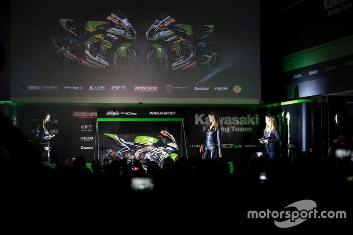 Presentación Kawasaki ZX-10RR