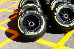 Llantas Pirelli, Super suaves