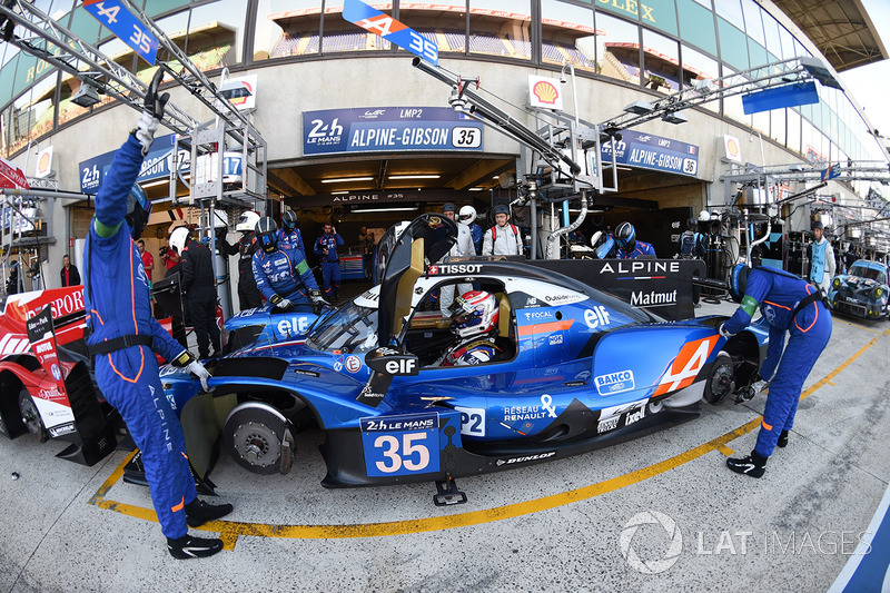 #35 Signatech Alpine A470 Gibson: Pierre Ragues, Andre Negrao, Nelson Panciatici