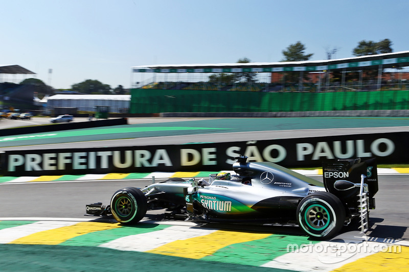 Lewis Hamilton, Mercedes AMG F1 W07 Hybrid with sensor equipment on the rear diffuser