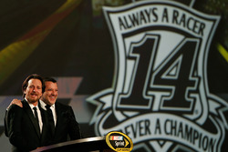 Tony Stewart, Stewart-Haas Racing, mit Eddie Vedder