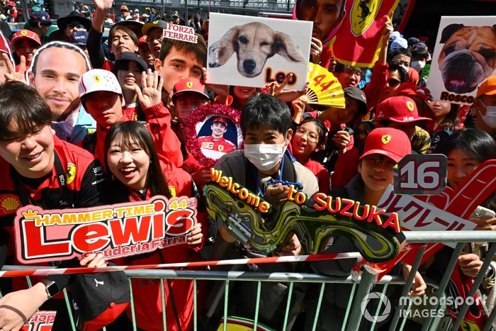 Fans of Scuderia Ferrari 