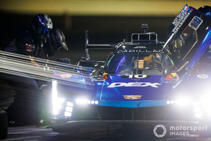 #10 Cadillac Wayne Taylor Racing Cadillac V- Series.R: Ricky Taylor, Filipe Albuquerque, Will Stevens, Brendon Hartley