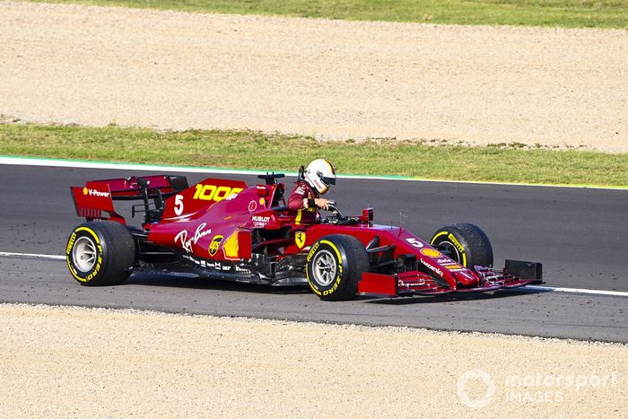 Sebastian Vettel, Ferrari SF1000, parcheggia