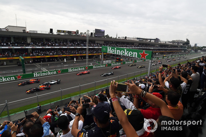 Даніель Ріккардо, Макс Ферстаппен, Red Bull Racing RB14, Льюіс Хемілтон, Mercedes AMG F1 W09