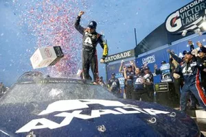 Race Winner Alex Bowman, Hendrick Motorsports, Chevrolet Camaro Axalta