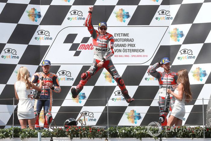 Podio: 1º Jorge Lorenzo, 2º Marc Marquez, 3º Andrea Dovizioso