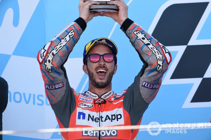 Podio: segundo puesto Andrea Dovizioso, equipo Ducati