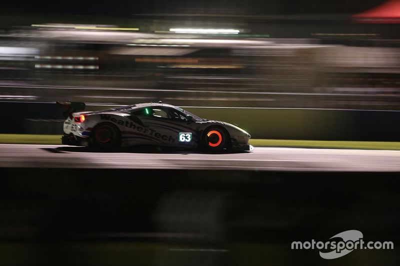 #63 Scuderia Corsa Ferrari 488 GT3, GTD: Cooper MacNeil, Alessandro Balzan, Jeff Westphal