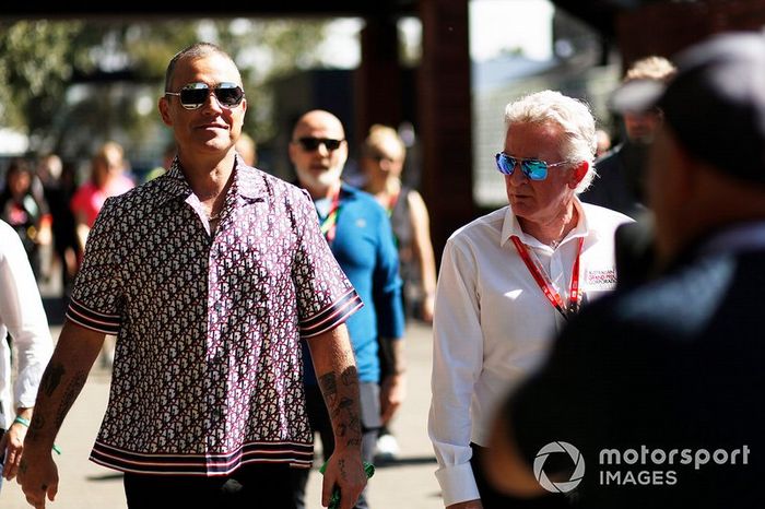 El cantante Robbie Williams