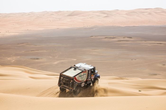 #511 Eurol Team De Rooy Iveco: Mitchel van den Brink, Jarno van de Pol, Moi Torrallardona