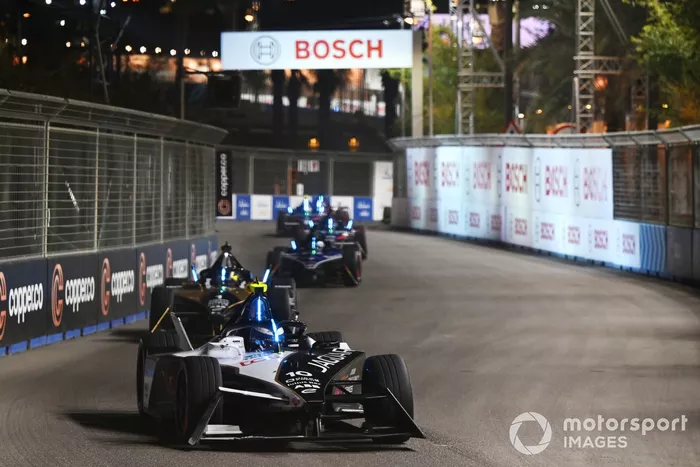 Sam Bird, Jaguar Racing, Jaguar I-TYPE 6, Stoffel Vandoorne, DS Penske, DS E-Tense FE23, Maximilian Gunther, Maserati Racing, Maserati Tipo Folgore